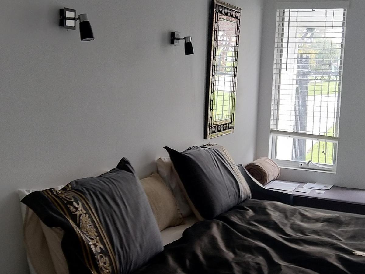 C'Est La Vie Bed & Breakfast Олбани Екстериор снимка